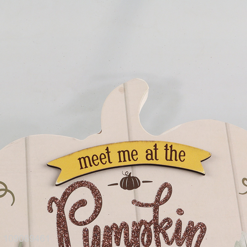 Good selling wooden crafts autumn holiday decoration desktop ornament