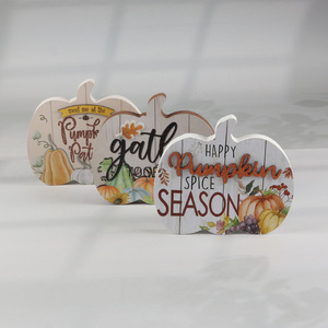Good selling wooden crafts autumn holiday decoration desktop ornament