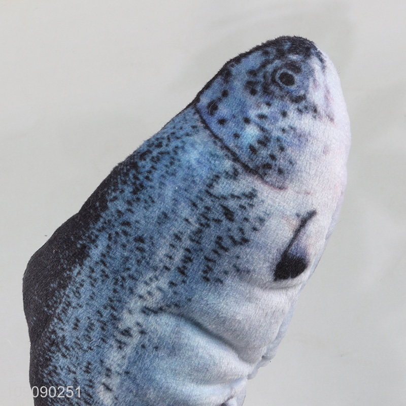 Hot items fish shape pet squeaky toys chew toys for teeth cleaning