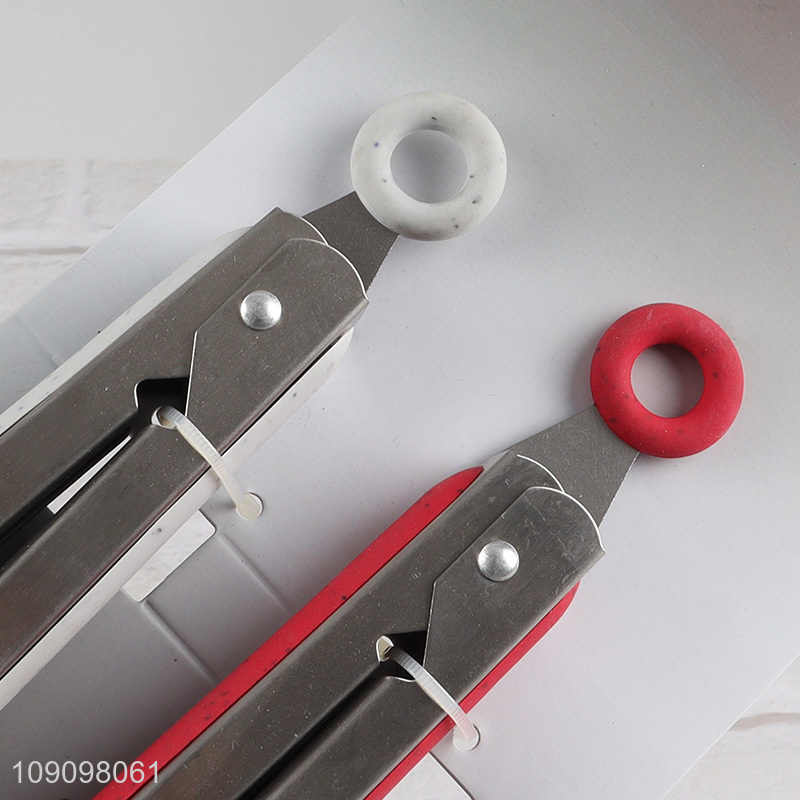Hot items multicolor 2pcs kitchen food tongs food clips