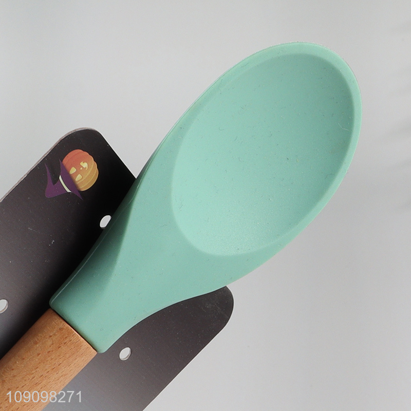Hot items silicone kitchen utensil basting spoon with wooden handle