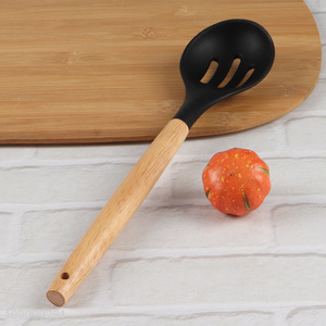 Low price kitchen utensil black slotted ladle with wooden handle