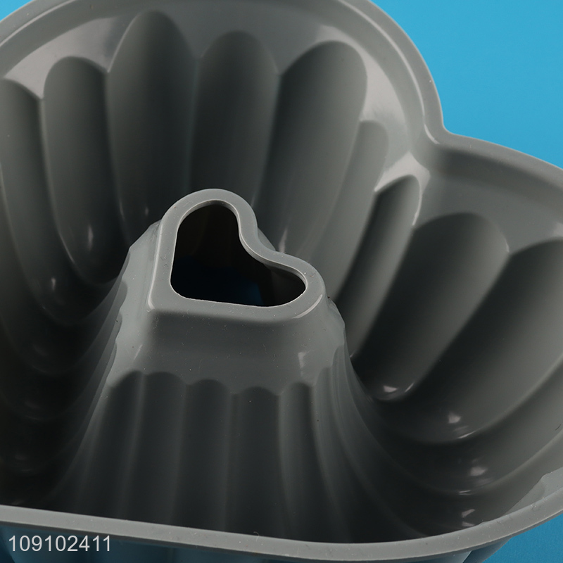 New Product Heart Shaped Silicone Cake Molds for Christmas Valentine's Day