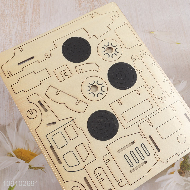 Yiwu market 3d wood simulation model children jeep puzzle toys