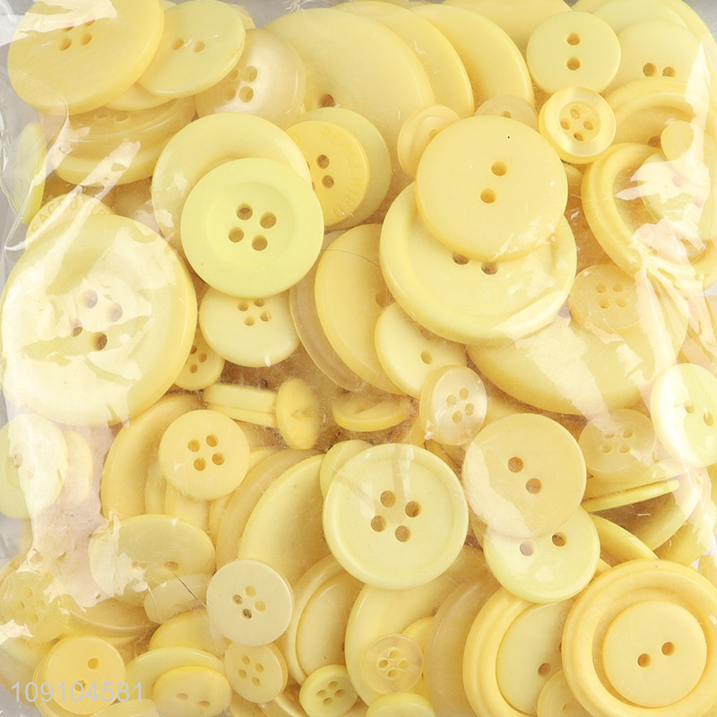 Factory supply yellow resin DIY manual decorative button for clothing accessories