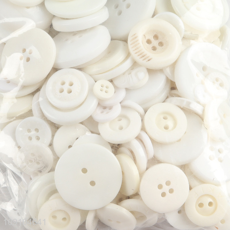 Online wholesale white resin round DIY manual decorative button