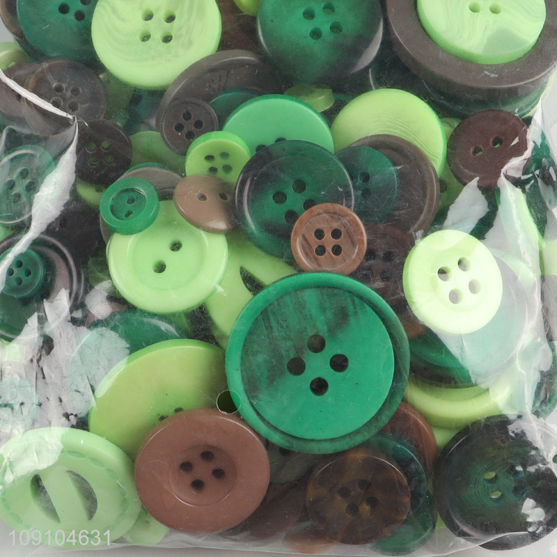 Yiwu market resin 4hole DIY manual decorative button for garment accessories