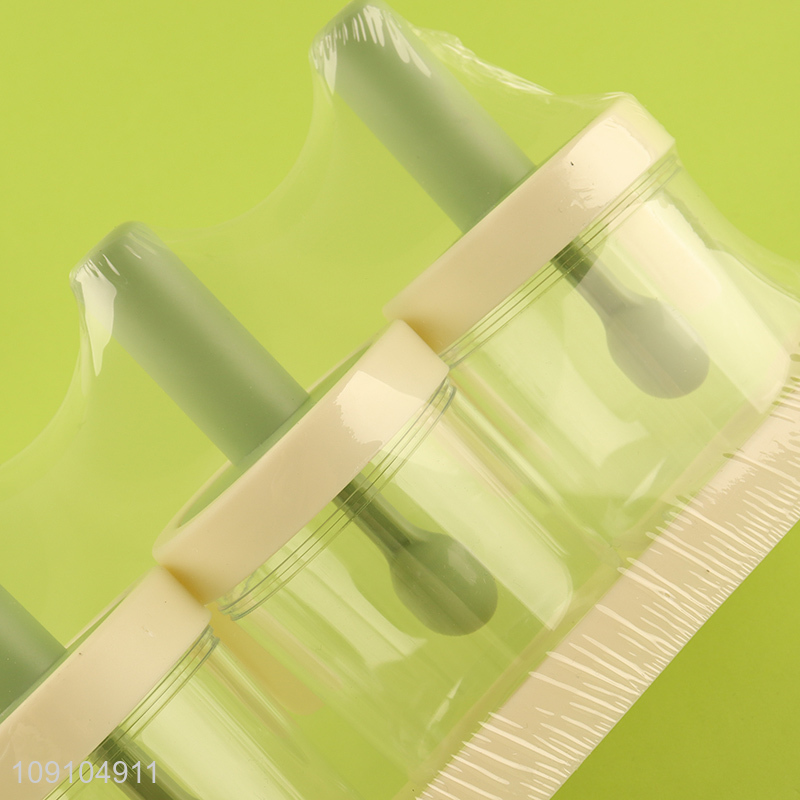 Wholesale 4 Pieces Seasoning Jars Salt Containers with Lid and Retractable Spoon