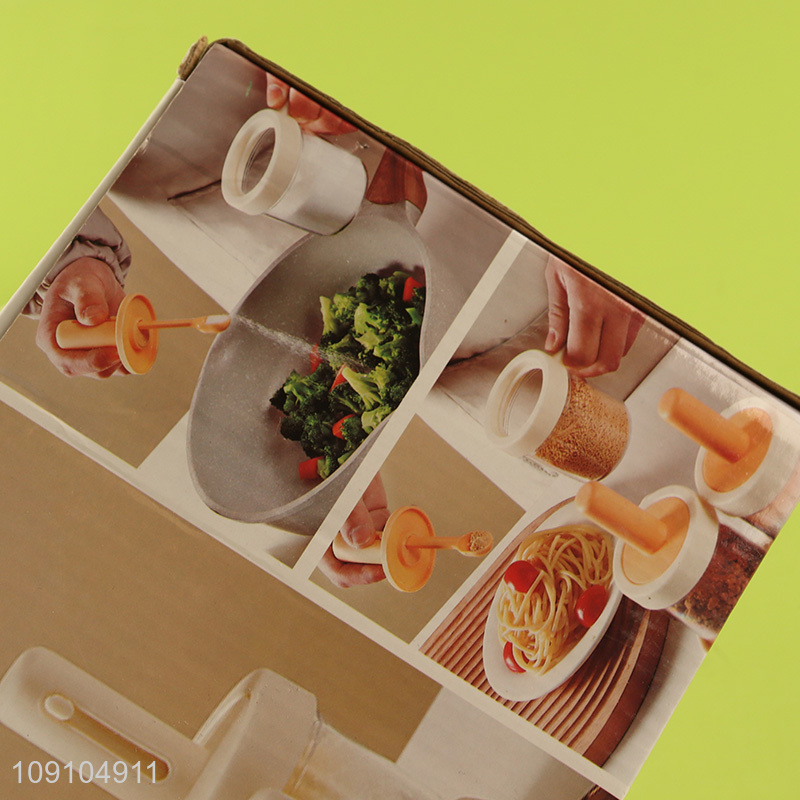 Wholesale 4 Pieces Seasoning Jars Salt Containers with Lid and Retractable Spoon