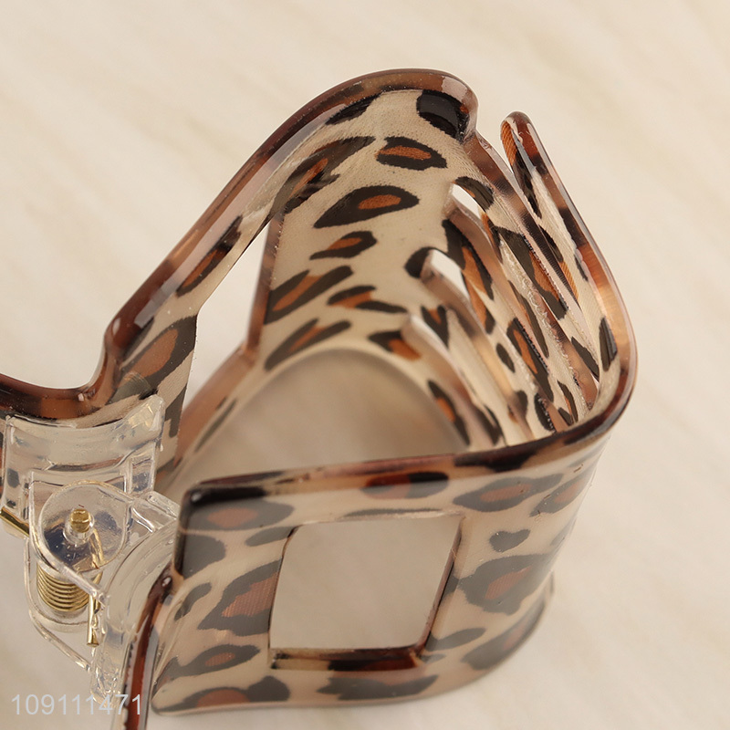 Yiwu market fashionable non-slip hair claw clips hair accessories for women