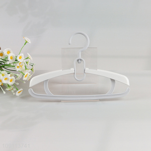 New Arrival Retractable Non-Slip Plastic Clothes Hanger for Kids Children