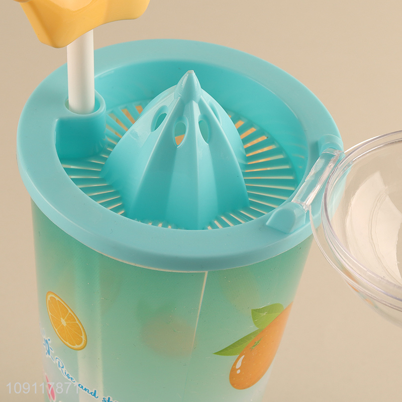 High quality plastic 630ml water cup straw cup with lid