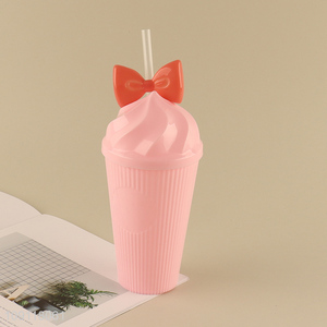 Online wholesale pink girls plastic water cup straw cup