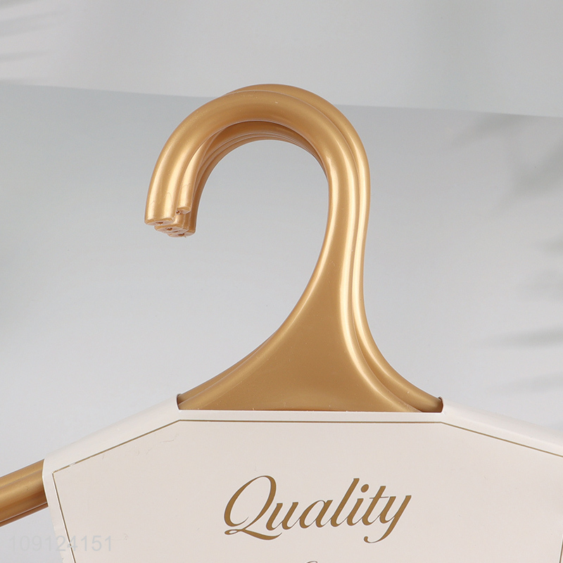 China Supplier 5PCS Thick Plastic Clothes Hangers Durable Clothes Hangers