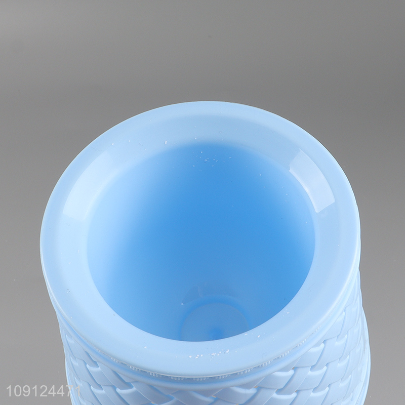 China Wholesale Durable Toilet Brush and Holder Set for Cleaning