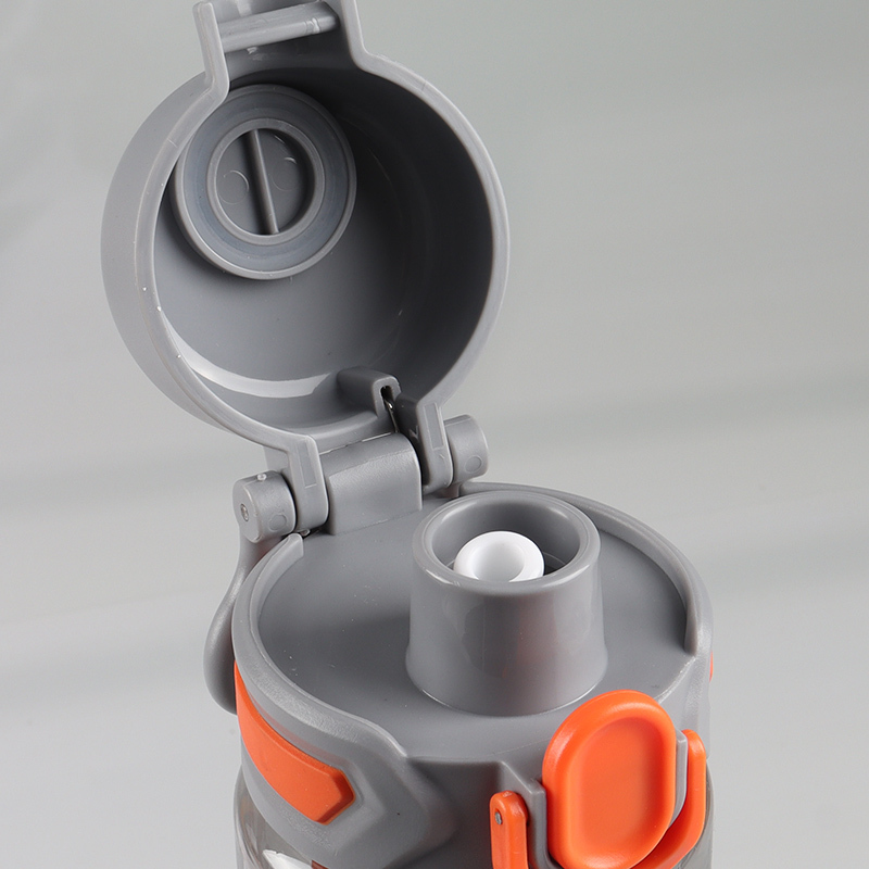 Wholesale 680 800ML Leak Proof Plastic Water bottle with Flip Top Lid & Straw