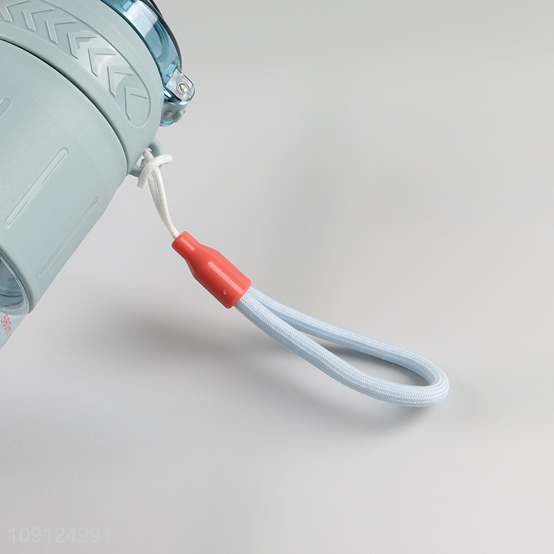 Factory Supply 580 680ML Plastic Water Bottle with Flip Top Lid & & Tea Filter