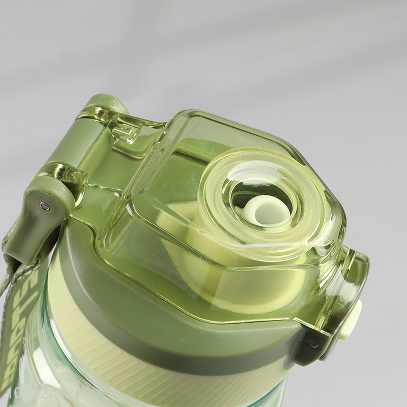 Hot Selling 650 750ML Portable Leak Proof Plastic Sports Water Bottle with Straw