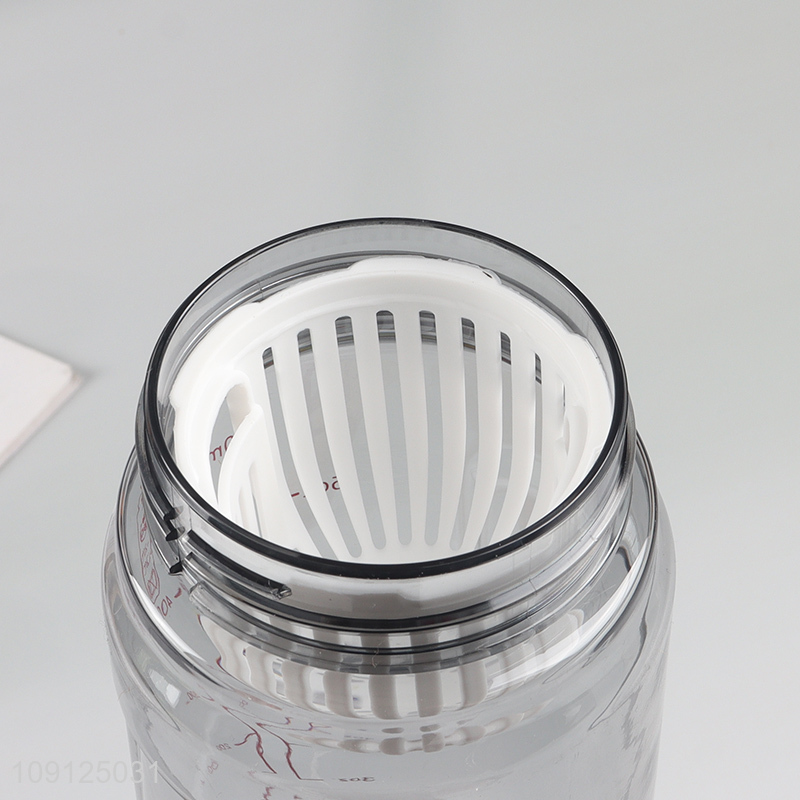 Good Quality 630 750ML Plastic Gym Sports Water Bottle with with Tea Filter