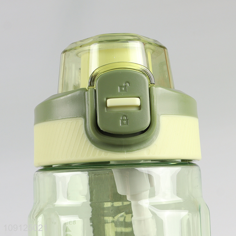 Hot Selling 650 750ML Portable Leak Proof Plastic Sports Water Bottle with Straw