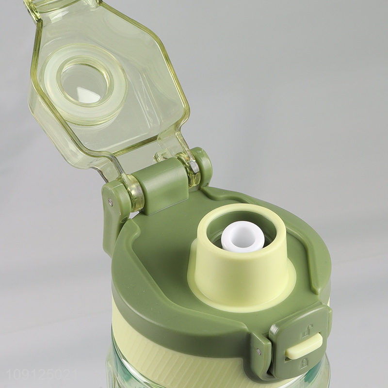 Hot Selling 650 750ML Portable Leak Proof Plastic Sports Water Bottle with Straw