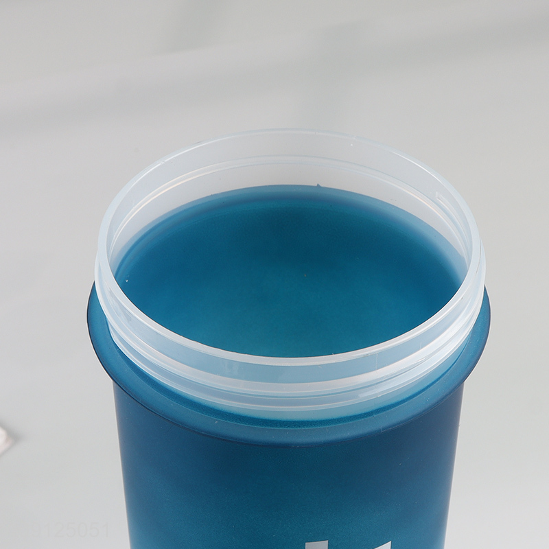 Wholesale 700ML Plastic Sports Water Bottle with Leak Proof Flip Top Lid & Straw