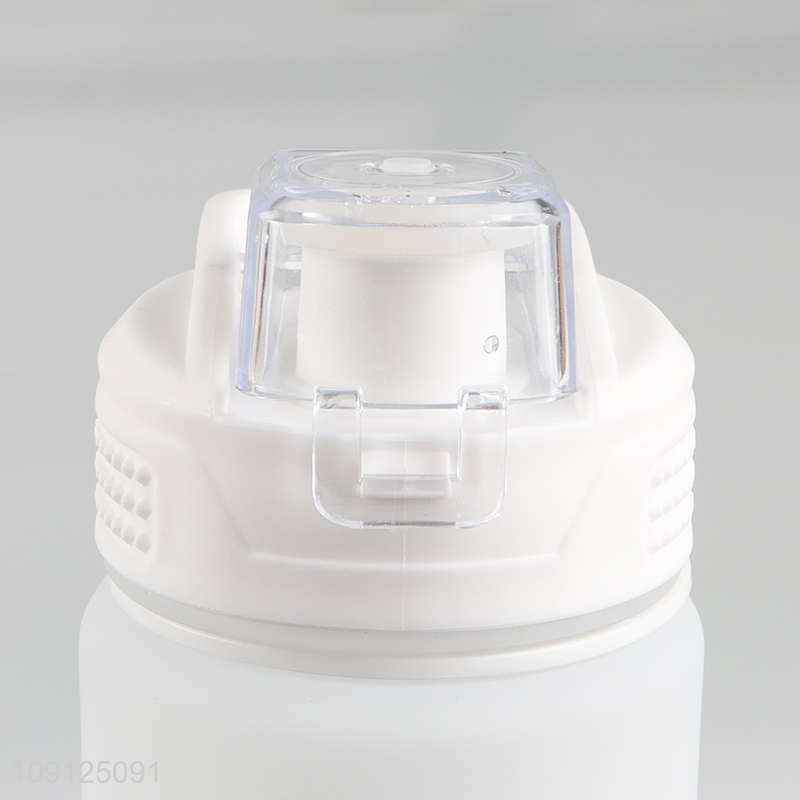 Online Wholesale 750ML Reusable Plastic Water Bottle Portable Sports Water Bottle