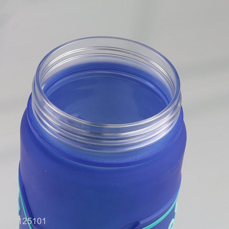 New Arrival 750ML Leak Proof Plastic Sports Water Bottle with Carry Handle