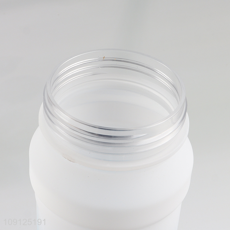 Factory Wholesale 700ML Leak Proof Plastic Sports Water Bottle with Spout Lid