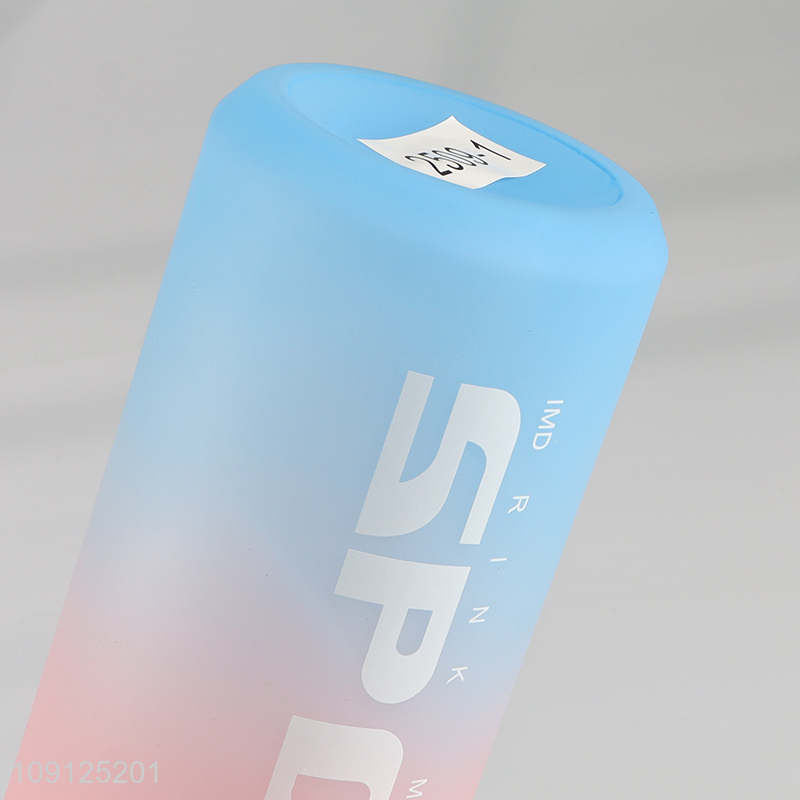 High Quality 700ML Plastic Sports Water Bottle with Flip Straw for Fitness Gym