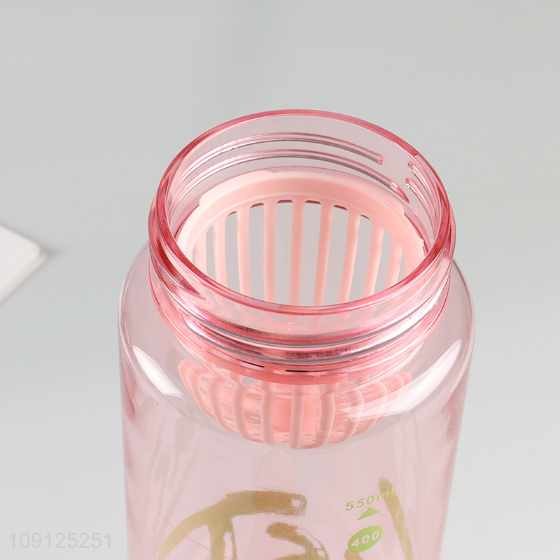 Wholesale 550ML Portable Reusable Spill Proof Plastic Water Bottle with Tea Filter