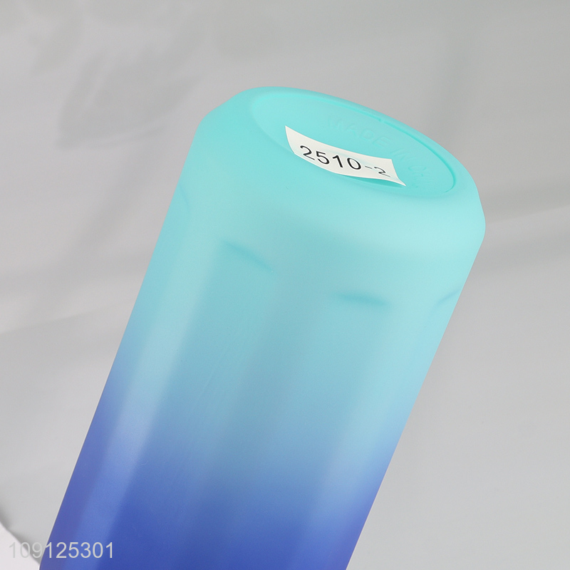 Factory Supply 700ML Spill Proof Plastic Sports Water Bottle with Carry Handle