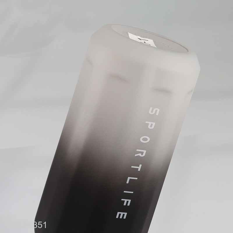 High Quality 700ML Leak Proof Plastic Sports Water Bottle with Flip Lid & Straw