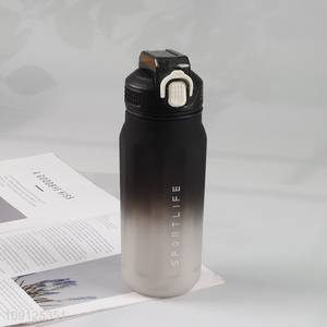 High Quality 700ML Leak Proof Plastic Sports Water Bottle with Flip Lid & Straw