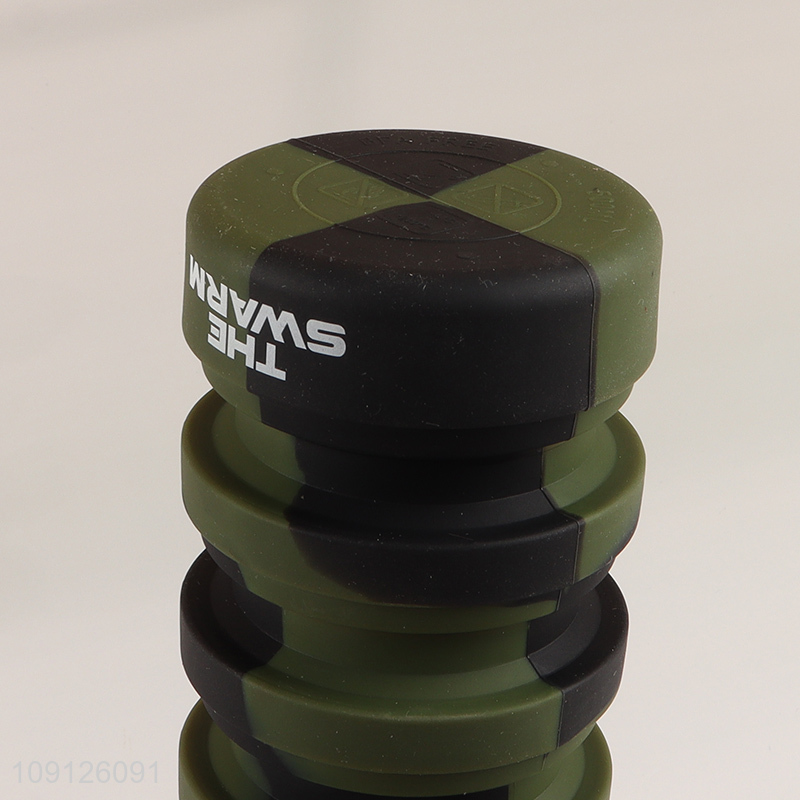 Factory Supply Collapsible Silicone Water Bottle with Carabiner for Camping