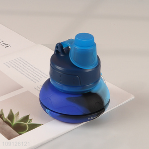 China Wholesale Collapsible Silicone Water Bottle with Carabiner for Indoor Outdoor