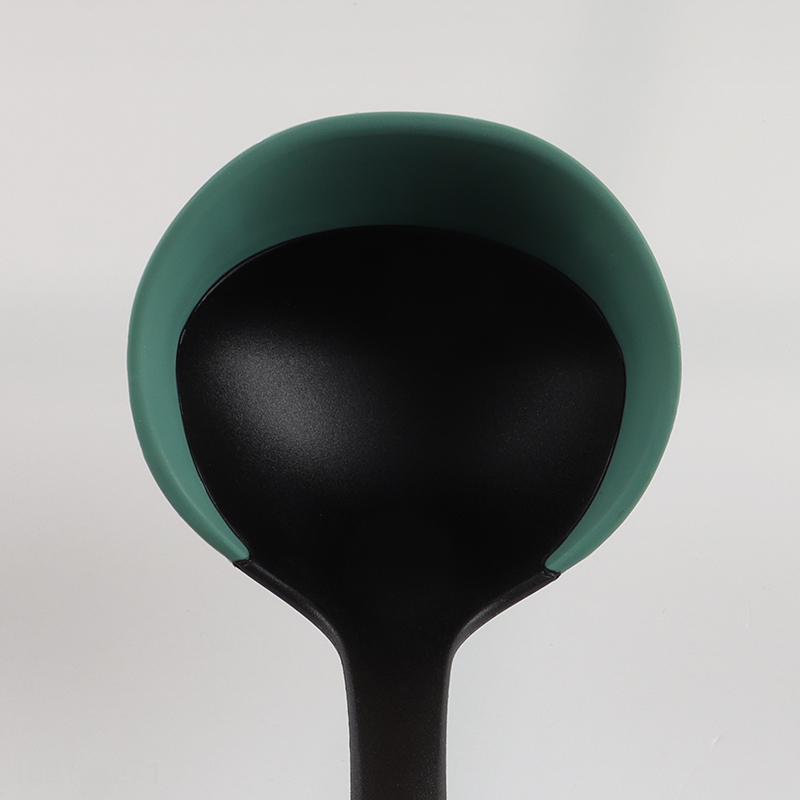 Wholesale Heat Resistant Flexible Silicone Soup Spoon Silicone Serving Spoon