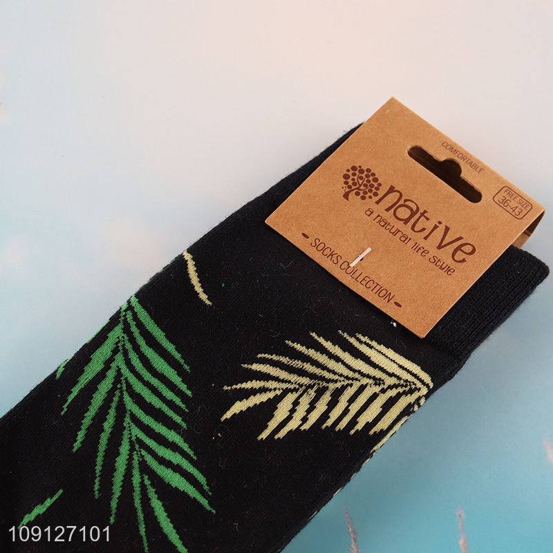 Factory wholesale breathable knitted cotton sock men women casual socks