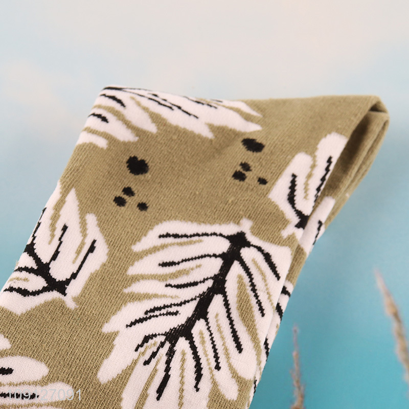 Yiwu market breathable knitted cotton sock unisex casual socks