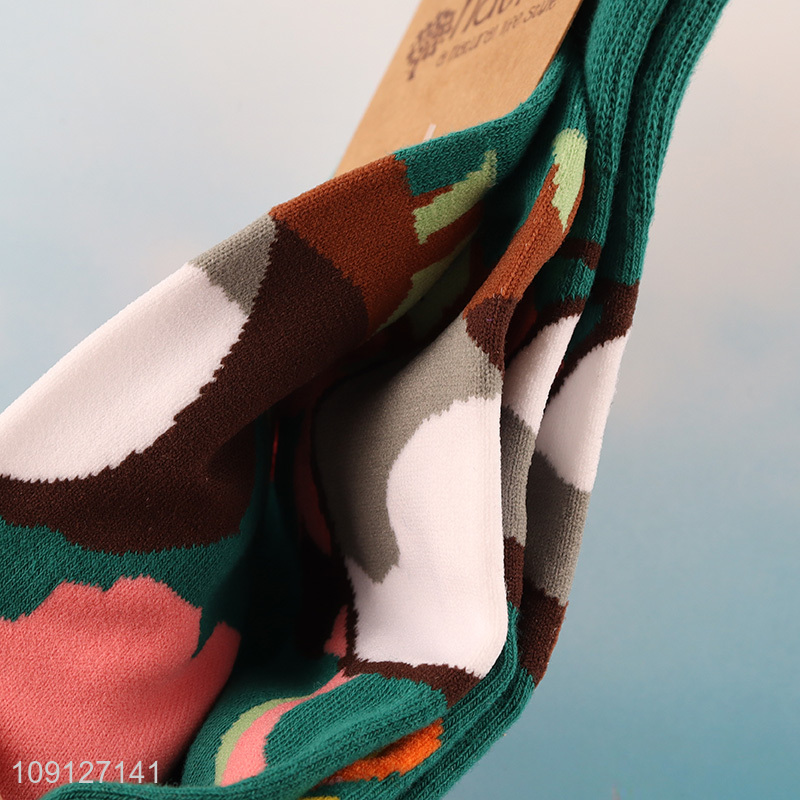 Hot products fashion cotton breathable mid tube socks for men women