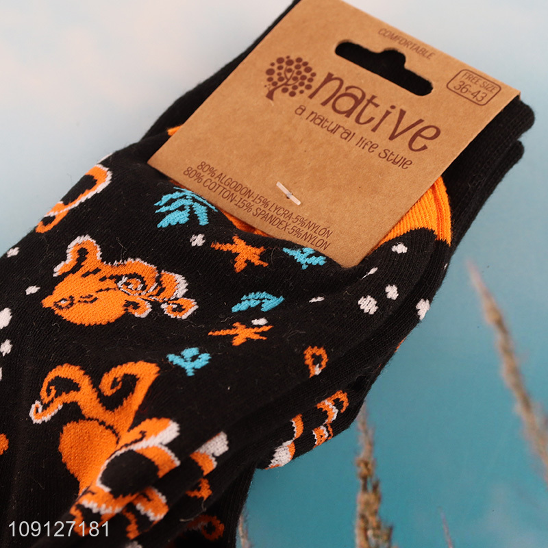 Good selling cartoon printed cotton breathable mid tube socks wholesale