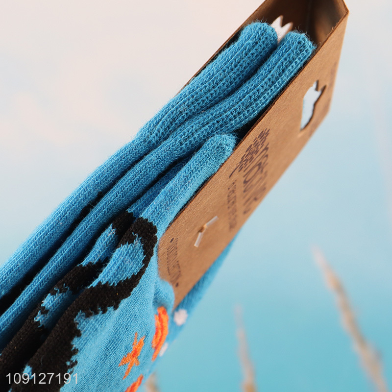 China products cotton breathable mid tube socks for men women