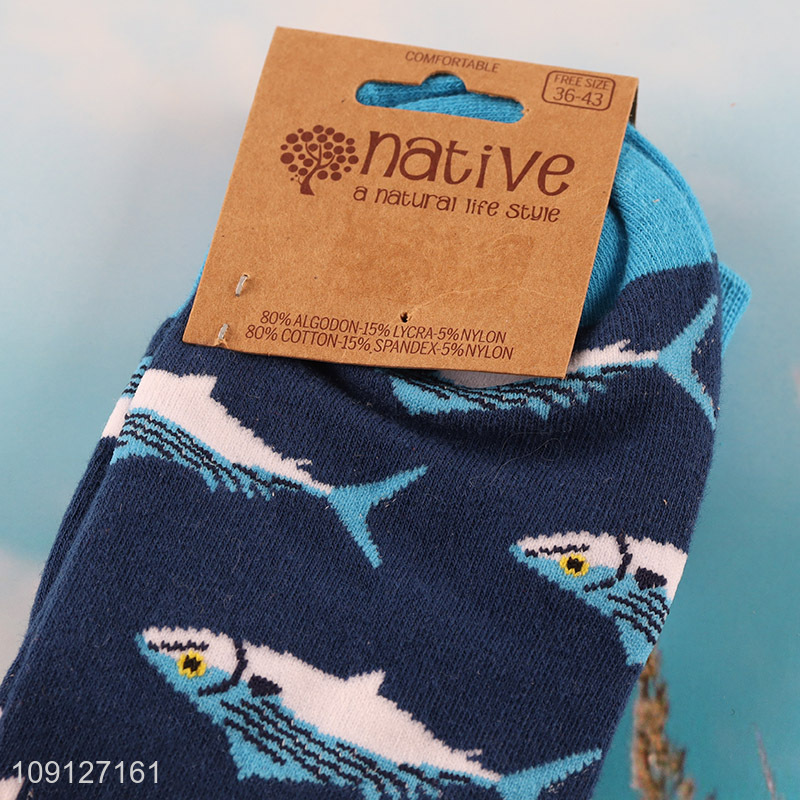 Best quality fashion cotton breathable mid tube socks unisex socks