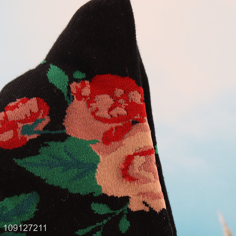 Hot items rose flower printed cotton breathable mid tube socks