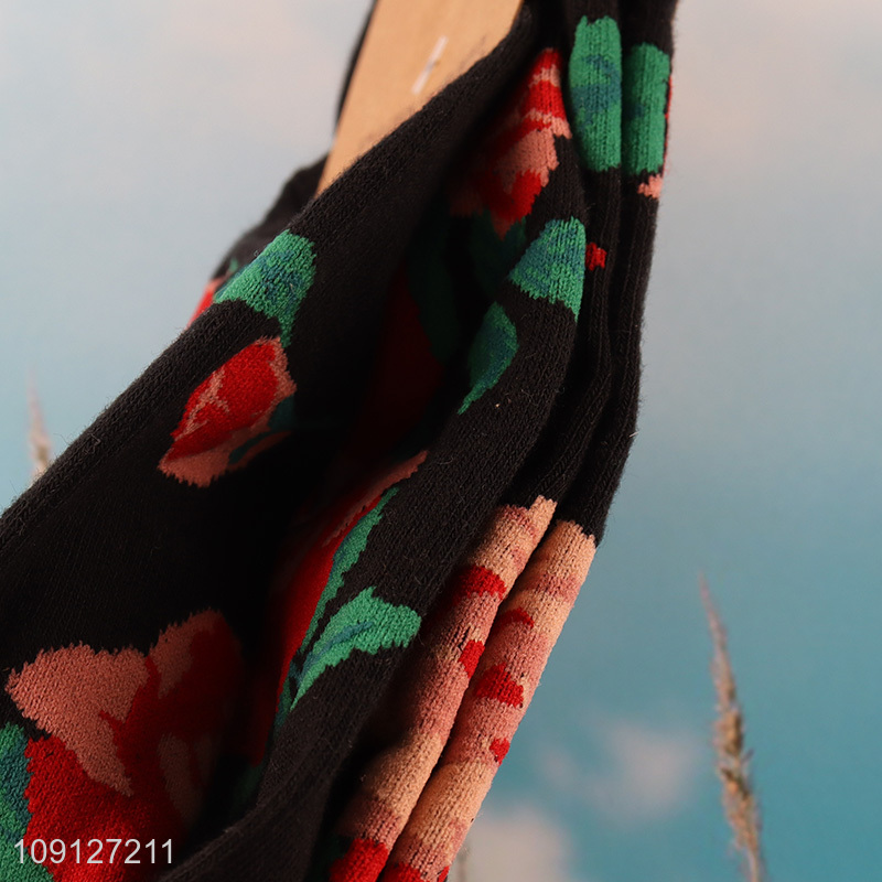 Hot items rose flower printed cotton breathable mid tube socks