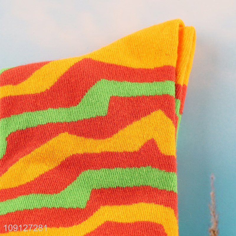 Online wholesale men women fashion cotton breathable mid tube socks