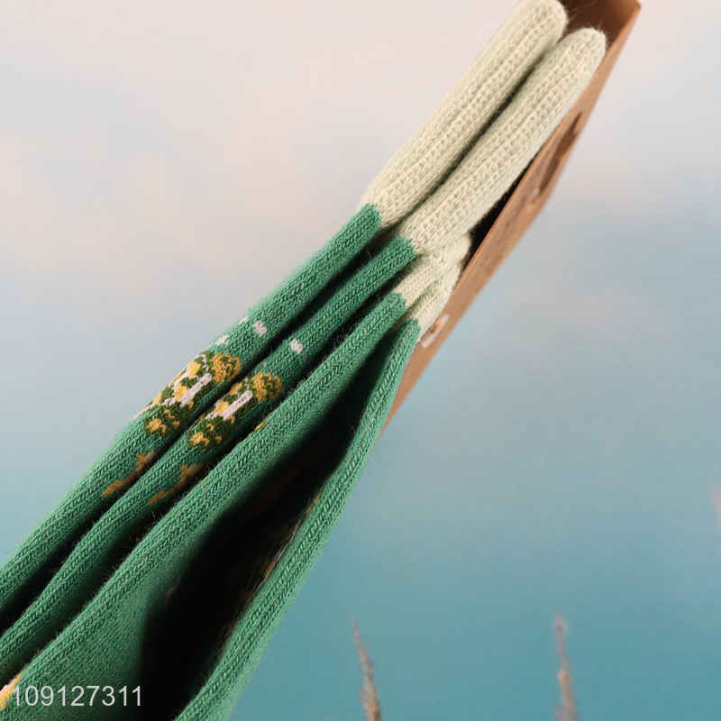 Hot selling cartoon printed fashion cotton breathable mid tube socks