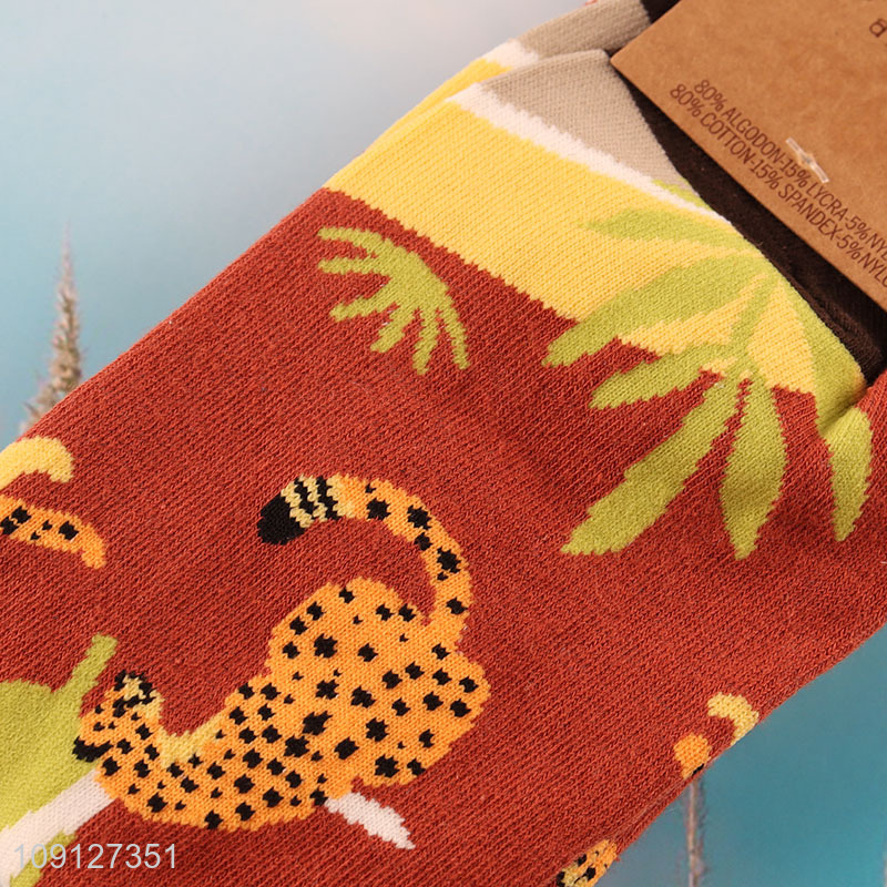 Top sale animal printed cotton breathable mid tube socks for men women