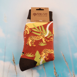 Top sale animal printed cotton breathable mid tube socks for men women