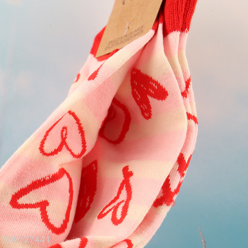 Good selling heart printed breathable cotton sock unisex socks